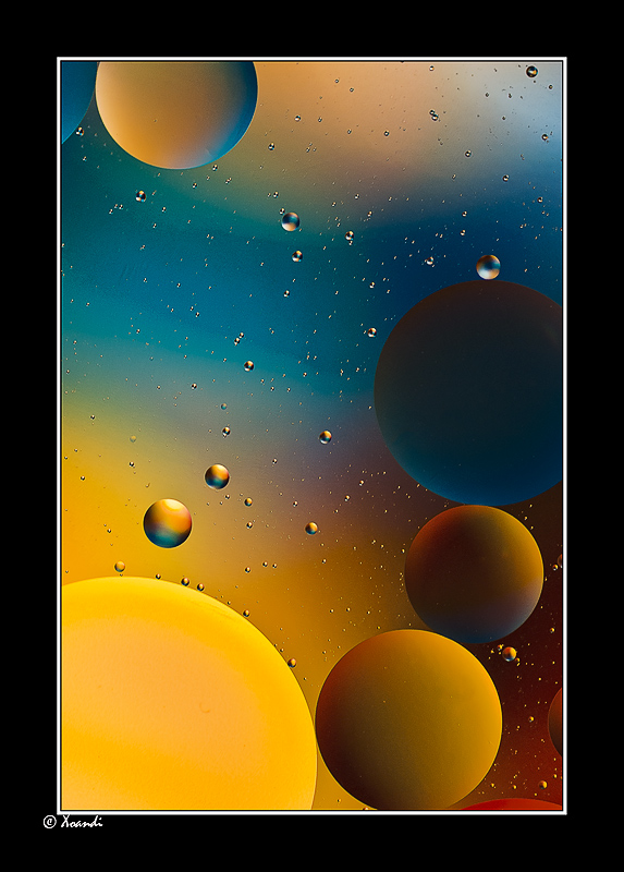 Colours of oil and water