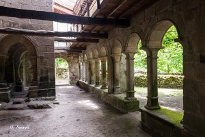 Pasillo lateral claustro