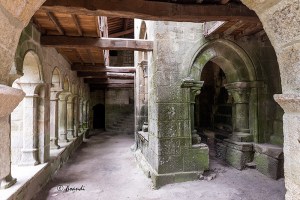 Pasillo lateral claustro