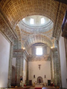 Monfero interior iglesia